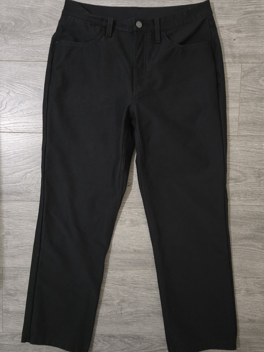 Lululemon EasyFive Mid Rise Relaxed Straight Pants